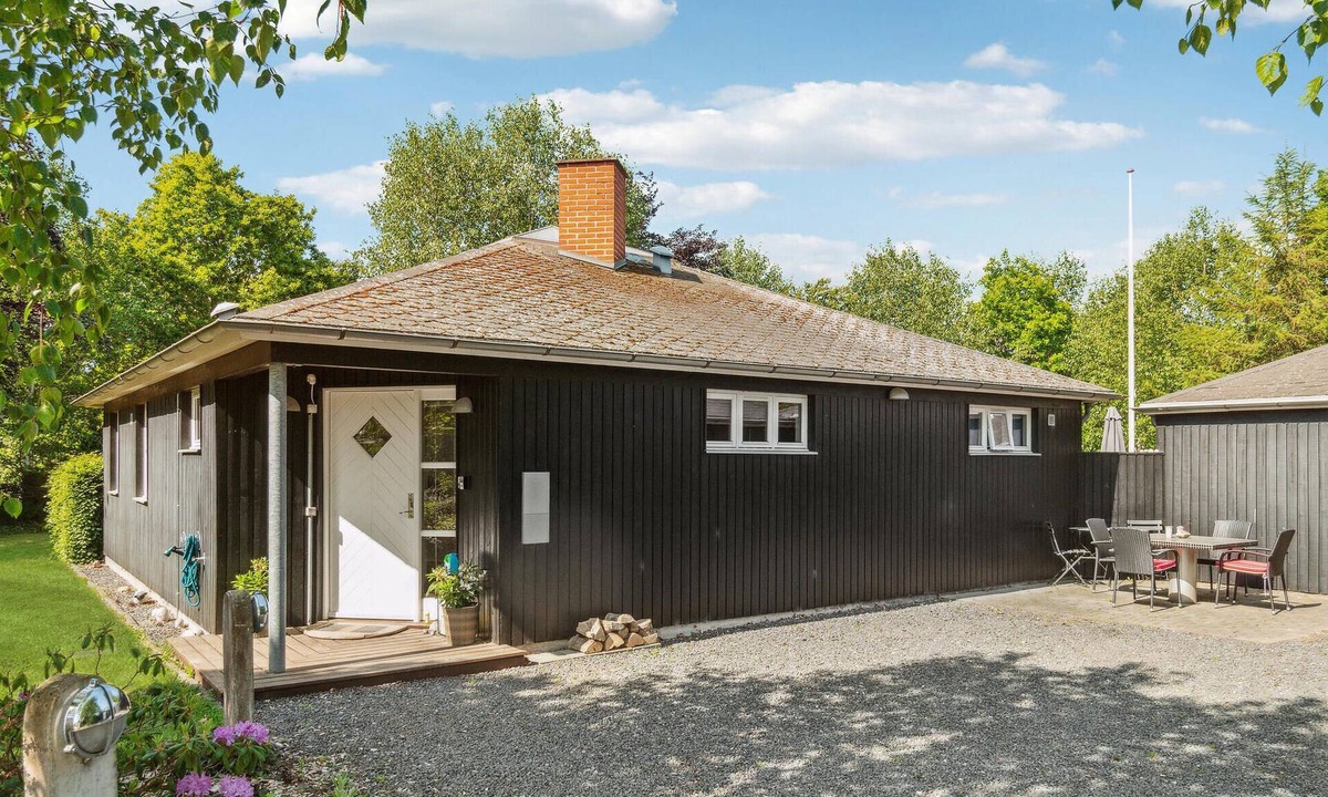 Grenaa House | Lovely home in Grenaa with WiFi