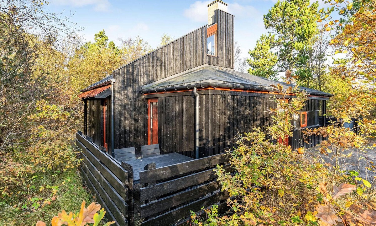 Grena Strand House | Lovely home in Grenaa with WiFi