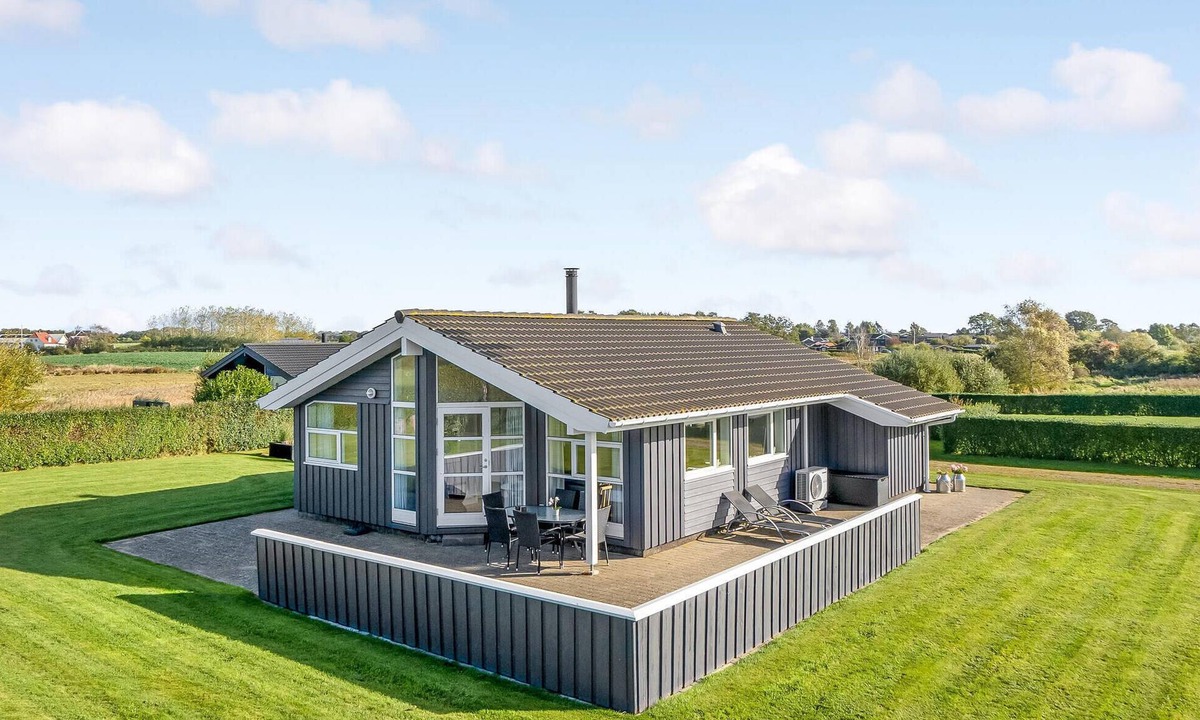 Flovt Strand House | Lovely home in Haderslev with sauna