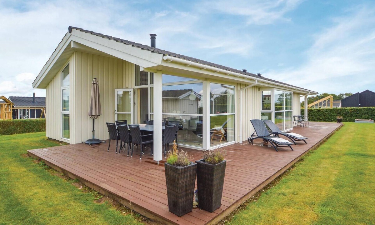 Flovt Strand House | Lovely home in Haderslev with sauna