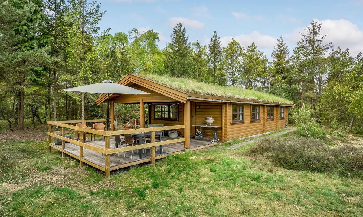 Odde House | Lovely home in Hadsund with WiFi