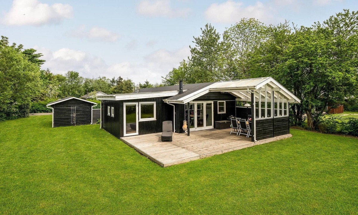 Bork Havn House | Lovely home in Hemmet with house a panoramic view