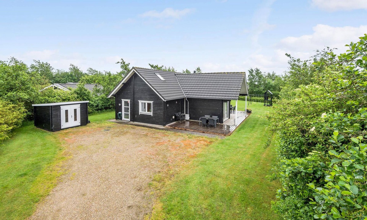 Bork Havn House | Lovely home in Hemmet with WiFi