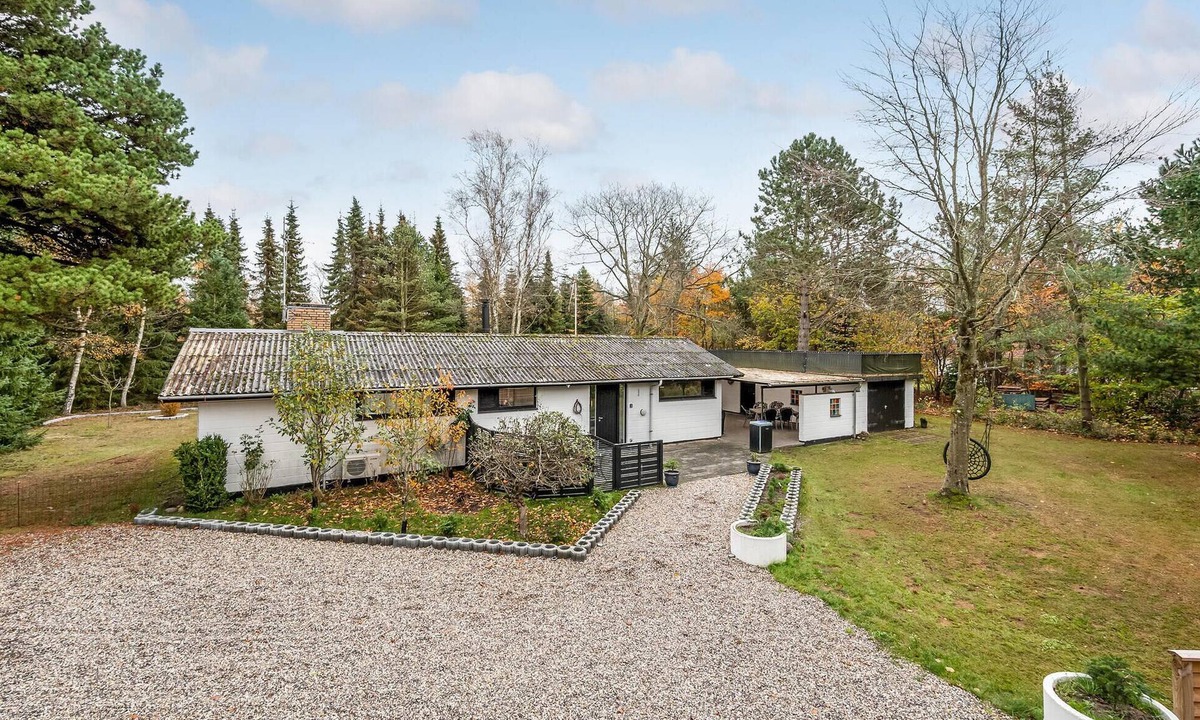 Hojslev House | Lovely home in Højslev with WiFi