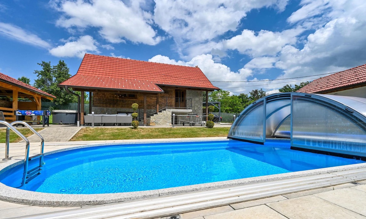 Strmec Stubicki House | Lovely home in Stubicke Toplice with sauna