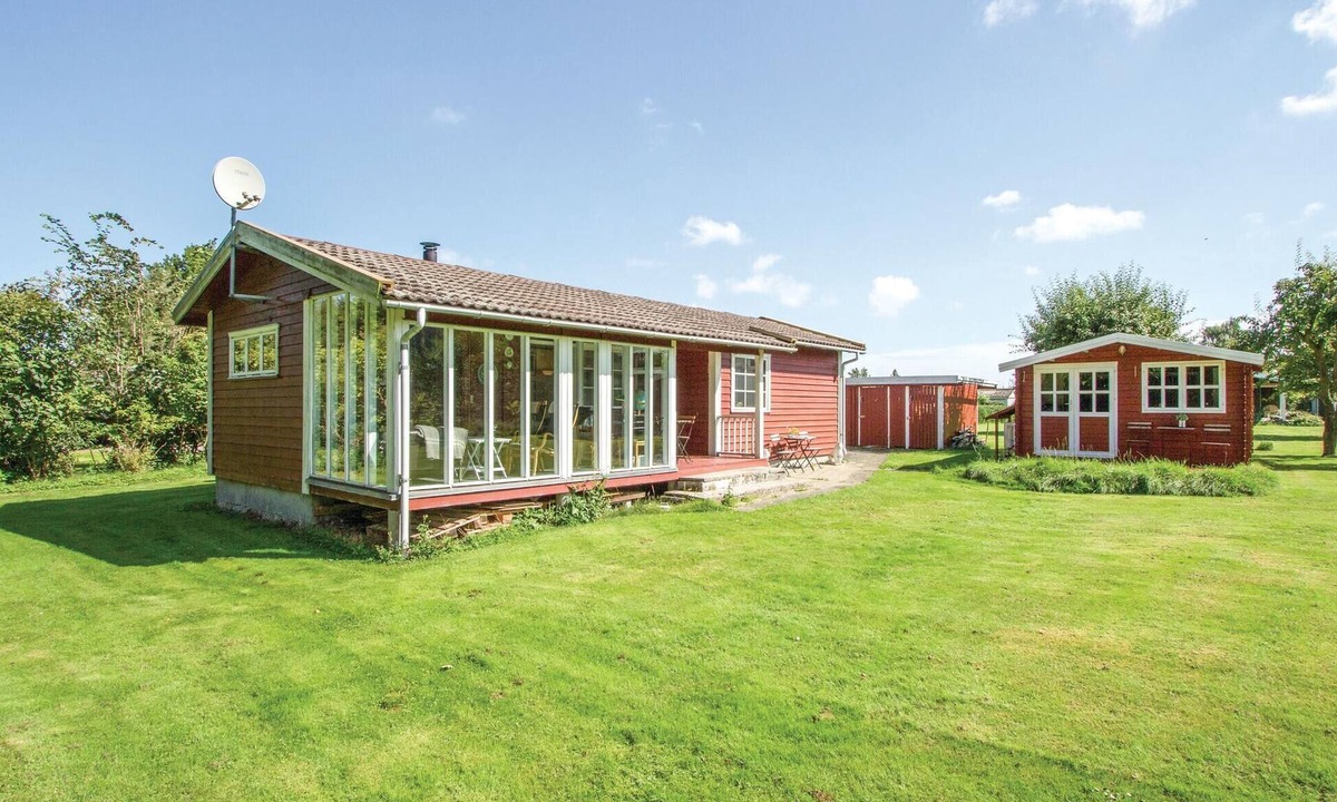 Østerskov House | Lovely home in Humble with kitchen