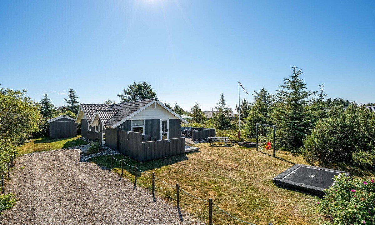 Bjerregaard House | Lovely home in Hvide Sande with sauna