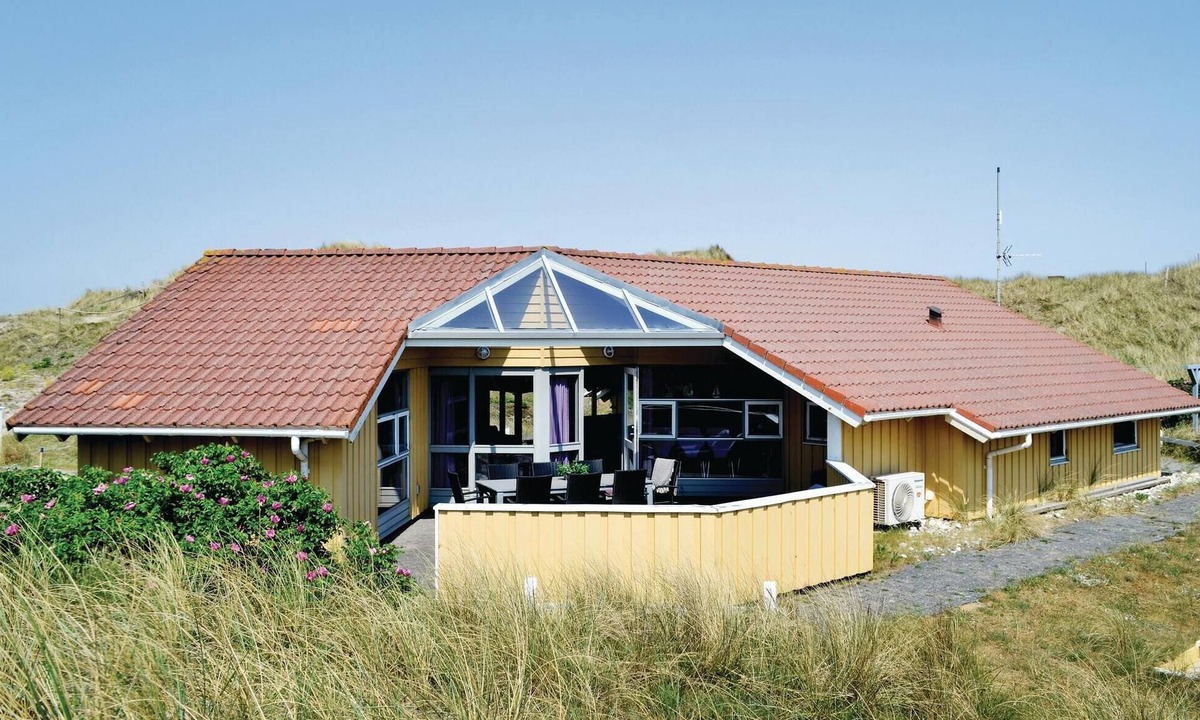 Bjerregard Strand House | Lovely home in Hvide Sande with sauna