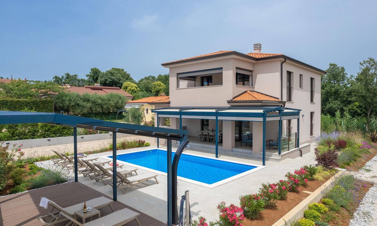 Kadumi House | Lovely home in Kadumi