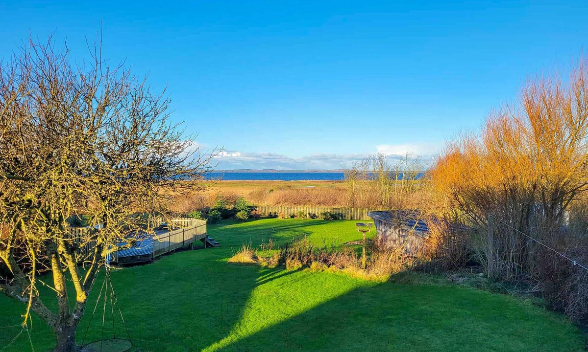 Karby House | Lovely home in Karby with WiFi