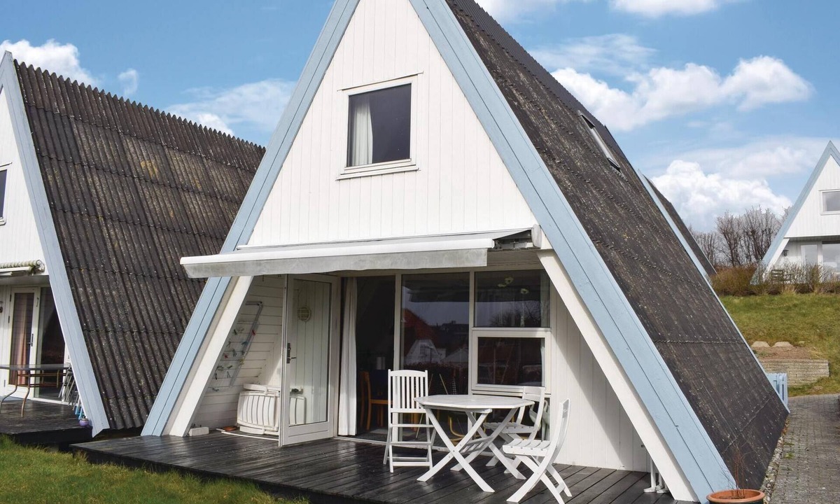 Knebel House | Lovely home in Knebel with swimming pool