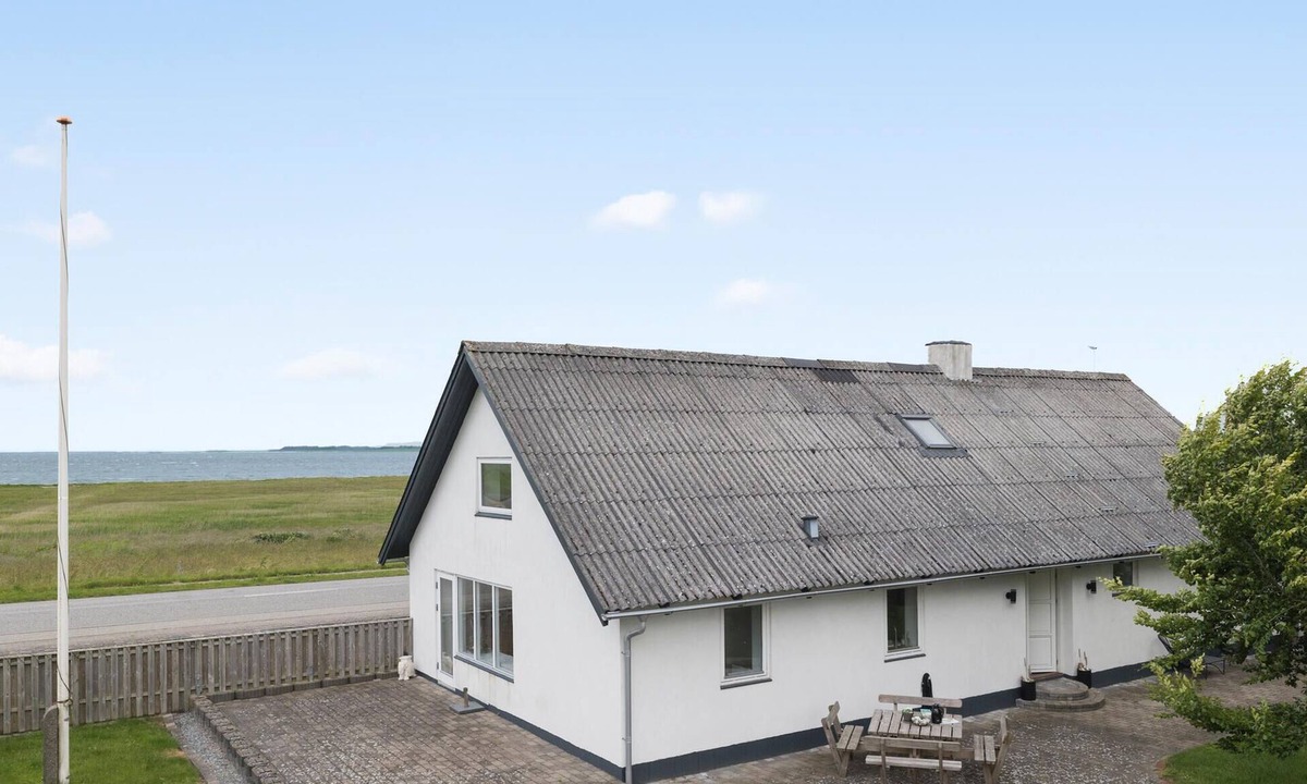 Logstor House | Lovely home in Løgstør with WiFi