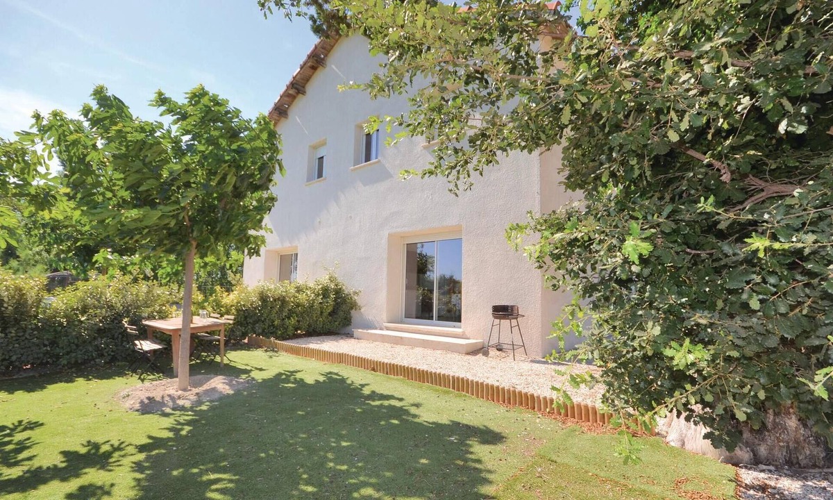 Le Sambuc House | Lovely home in Le Sambuc