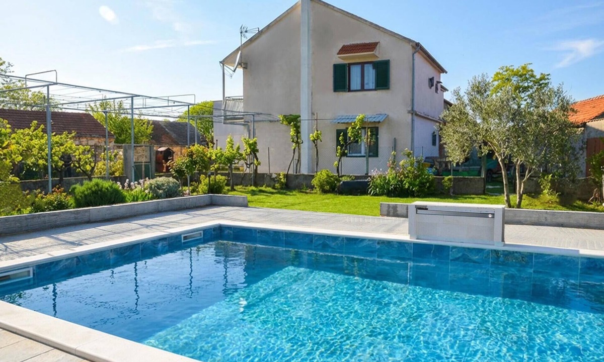 Lozovac House | Lovely home in Lozovac