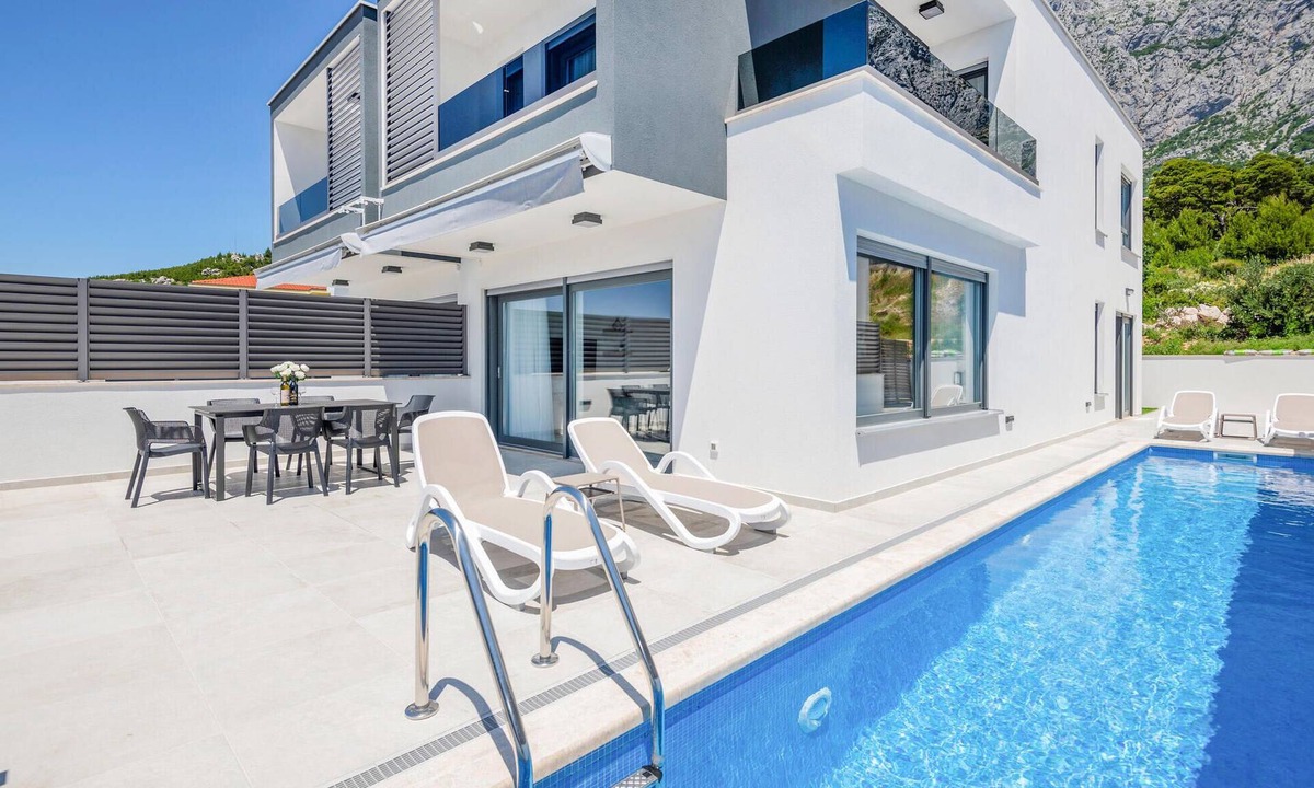 Veliko Brdo House | Lovely home in Makarska