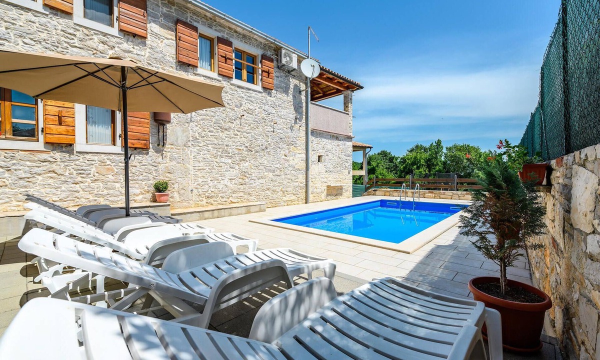 Zminj House | Lovely home in Medancici