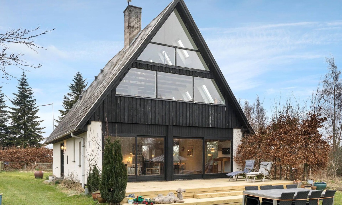 Mern House | Lovely home in Mern with WiFi