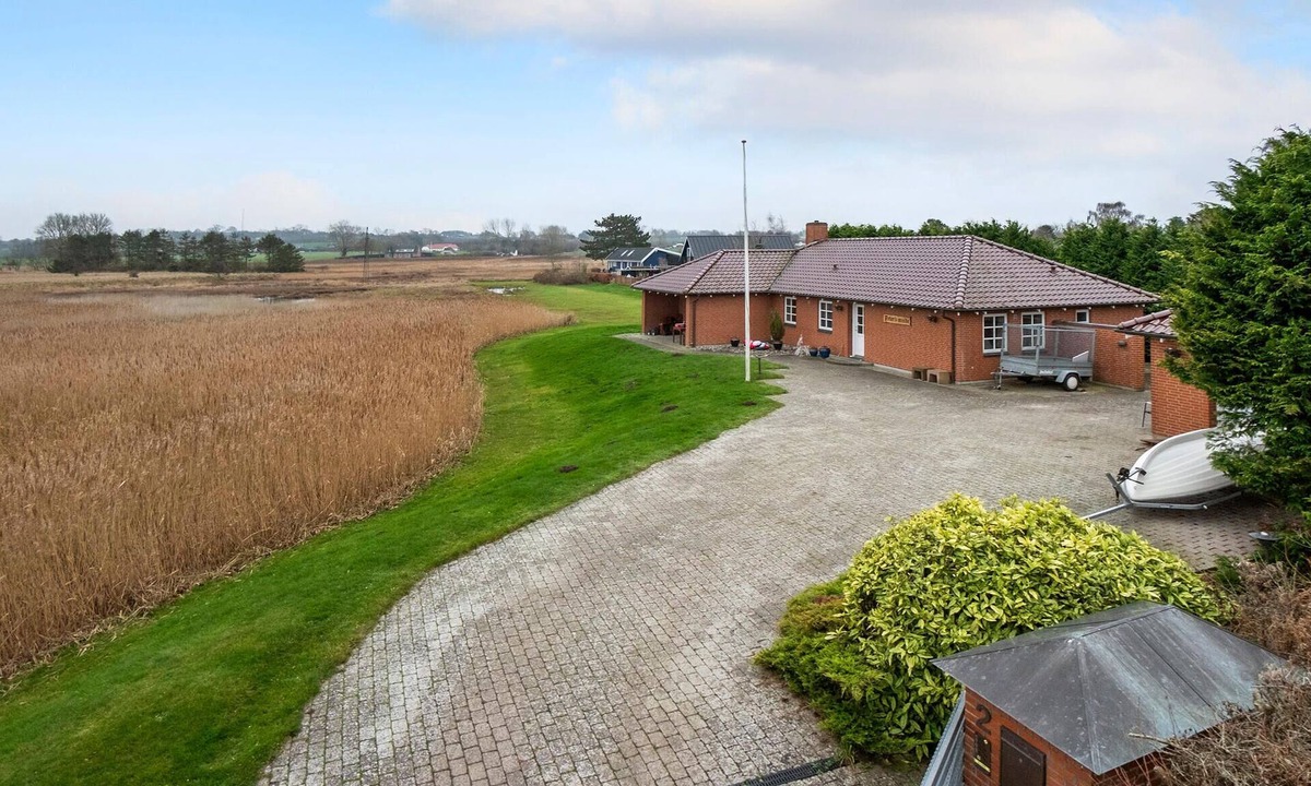 Vejlby Fed House | Lovely home in Middelfart with sauna