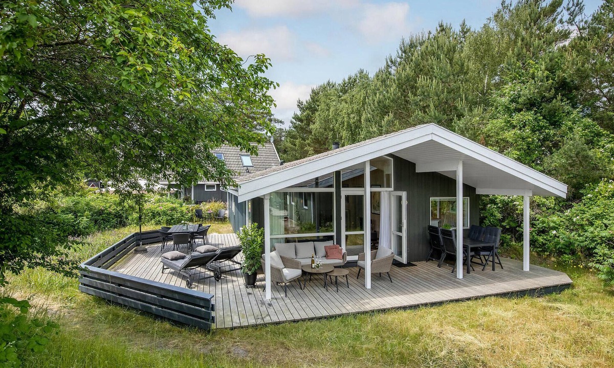 Bedegaard House | Lovely home in Nexø with sauna