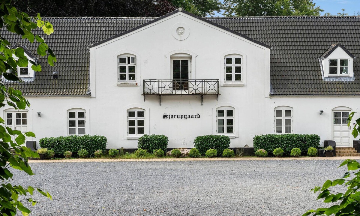 Nimtofte House | Lovely home in Nimtofte with WiFi