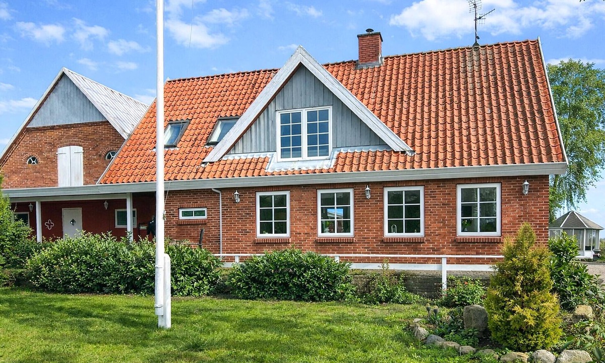 Nordborg House | Lovely home in Nordborg with house sea view