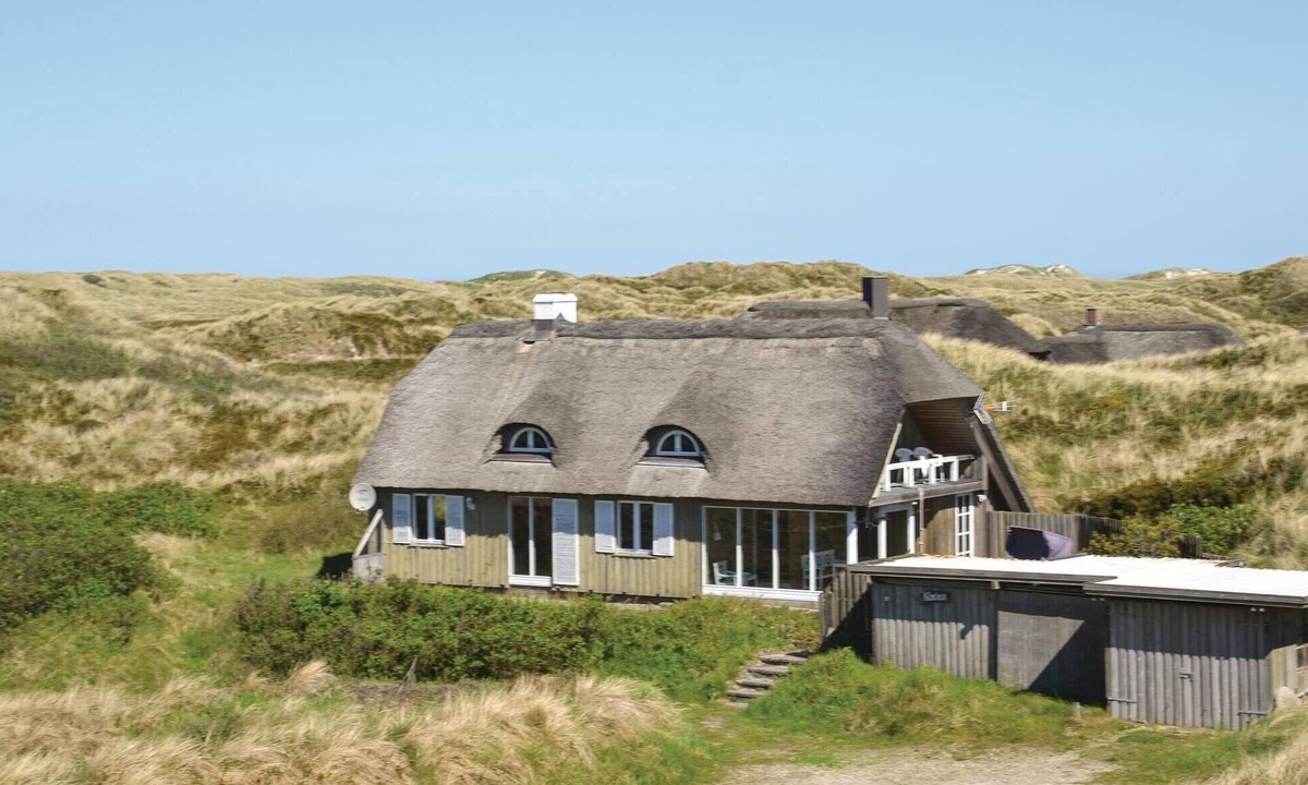 Grærup Strand House | Lovely home in Oksbøl with sauna