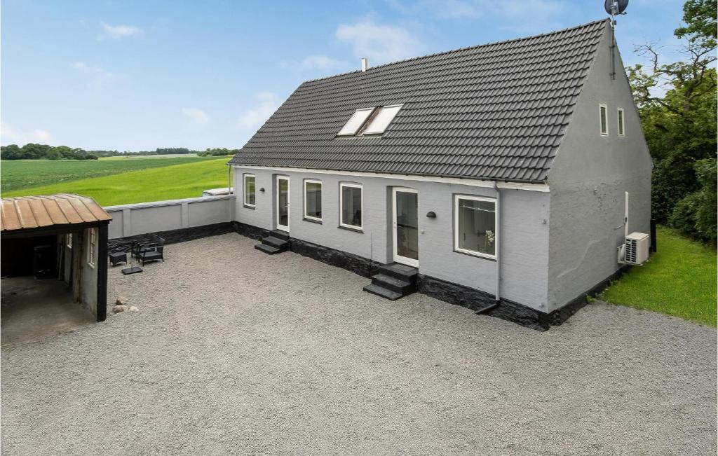 Østermarie House | Lovely Home In Østermarie With Wifi
