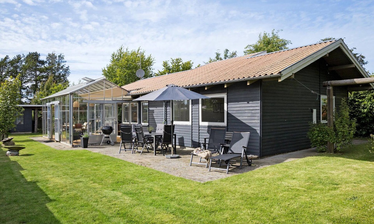 Hasmark Strand House | Lovely home in Otterup with WiFi