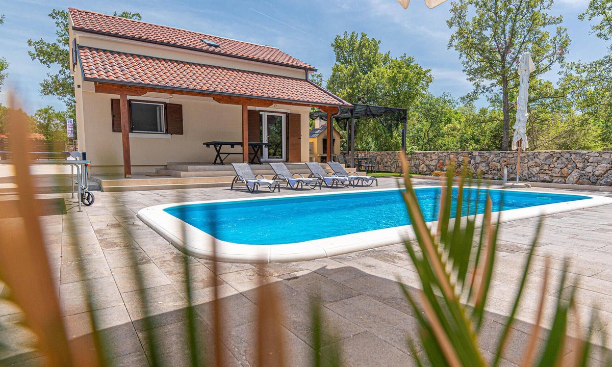 Oklaj House | Lovely home in Puljane with kitchen