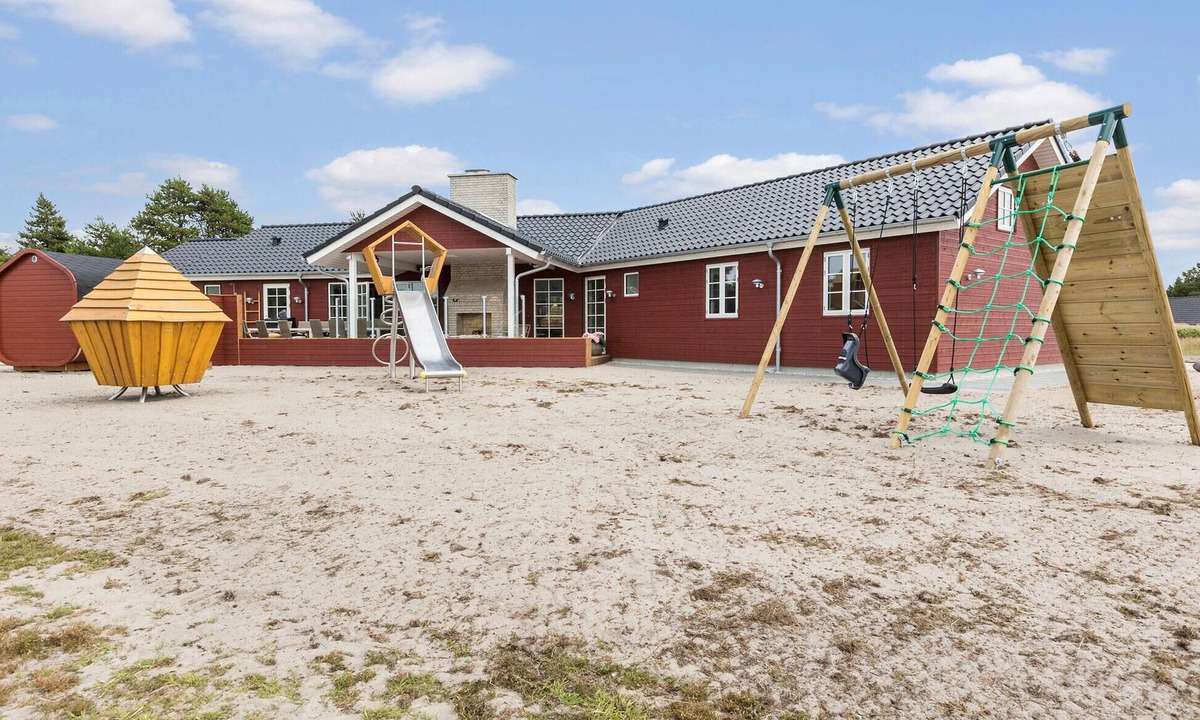 Rømø Kirkeby House | Lovely home in Rømø with sauna