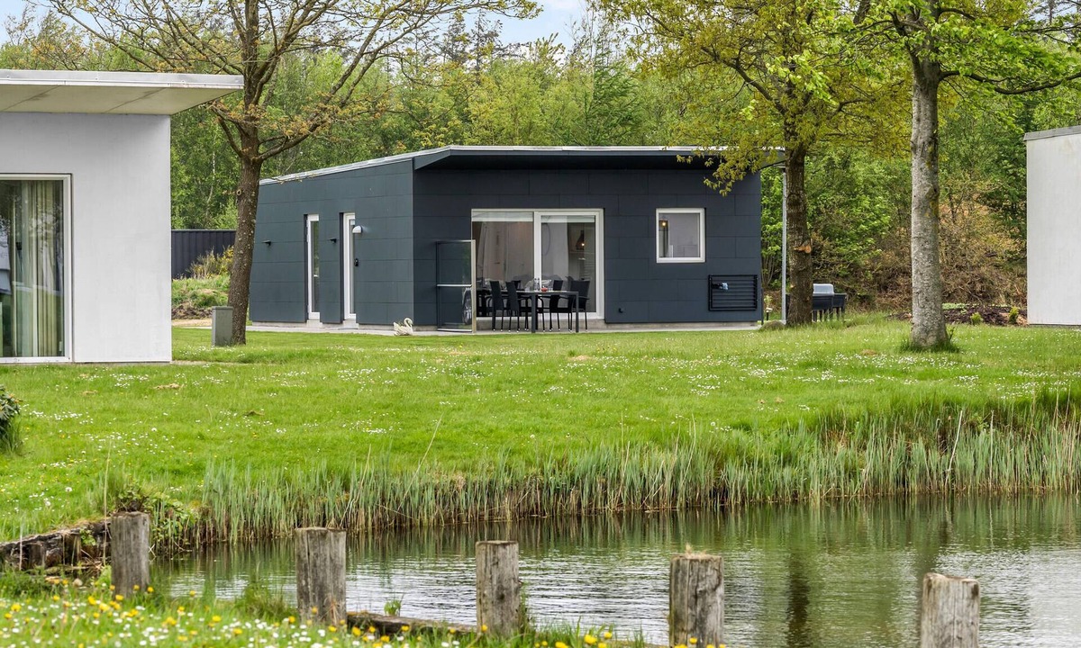 Ringkobing House | Lovely home in Ringkøbing with kitchen