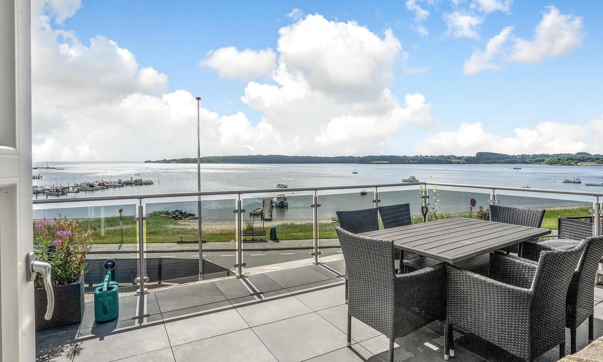 Diernæs House | Lovely home in Rødekro with kitchen