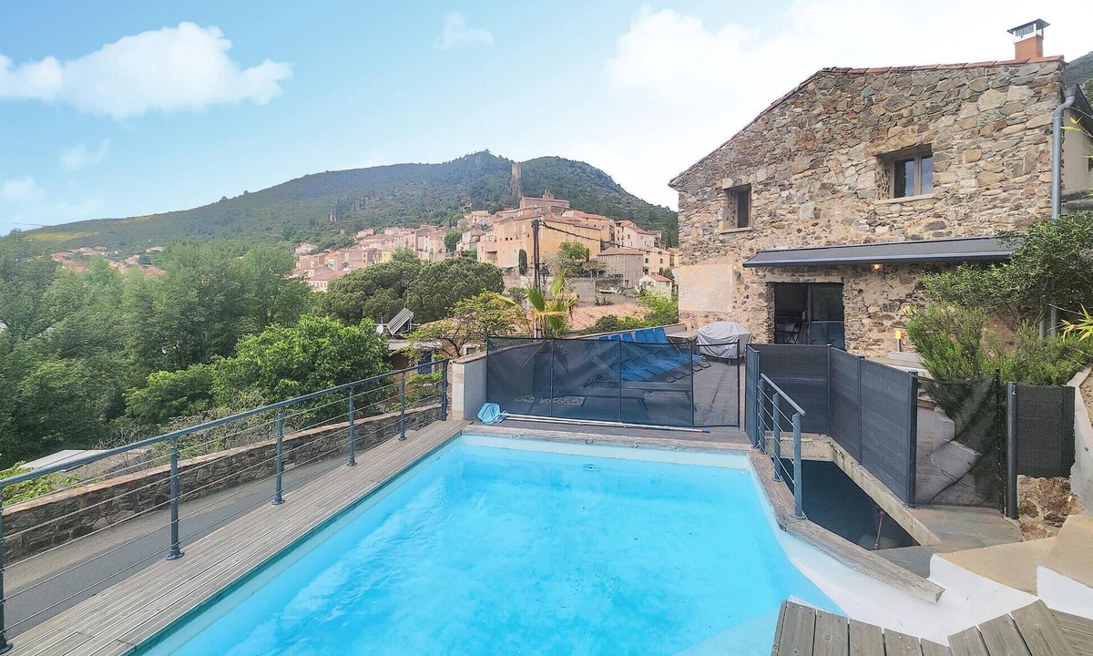 Roquebrun House | Lovely home in Roquebrun