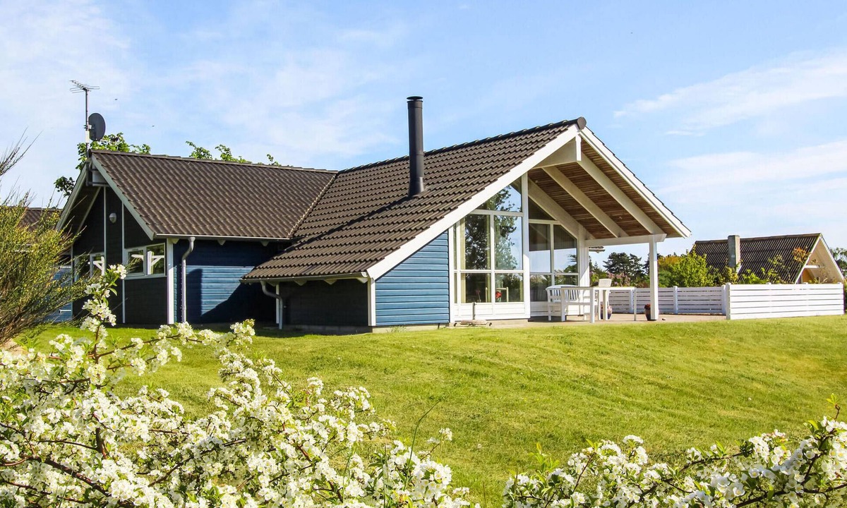Samsø House | Lovely home in Samsø with WiFi