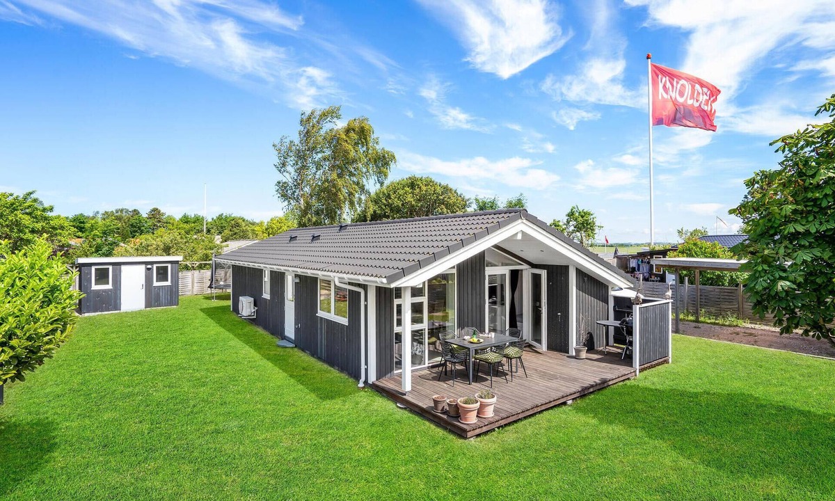 Store Kongsmark House | Lovely home in Slagelse with kitchen