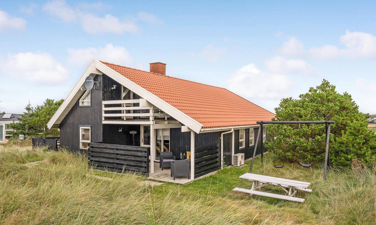 Vorupør House | Lovely home in Thisted with sauna