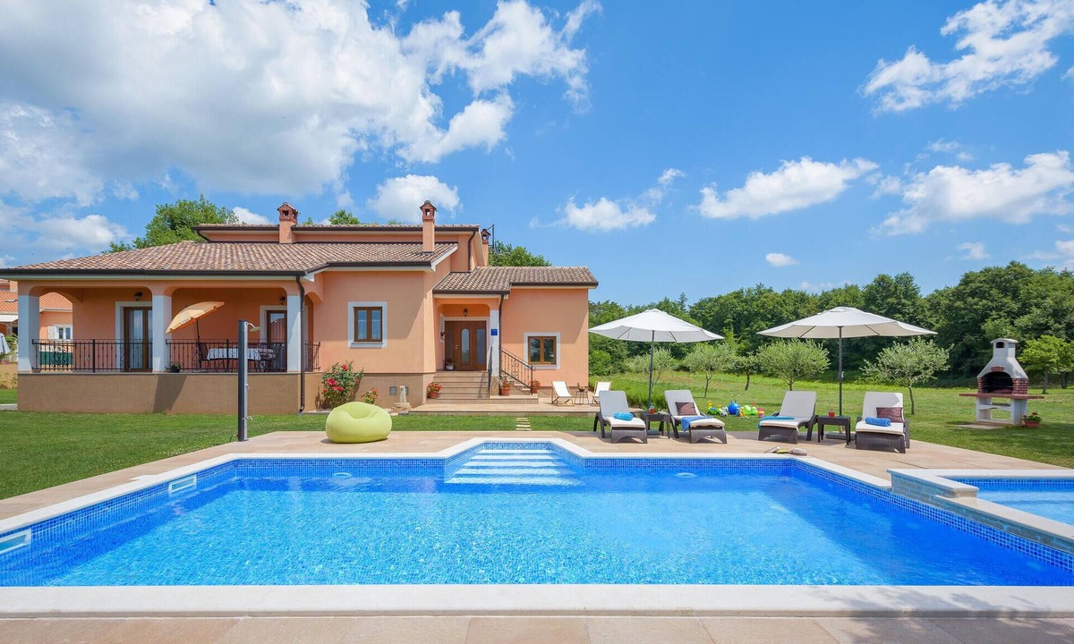 Tinjan House | Lovely home in Tinjan