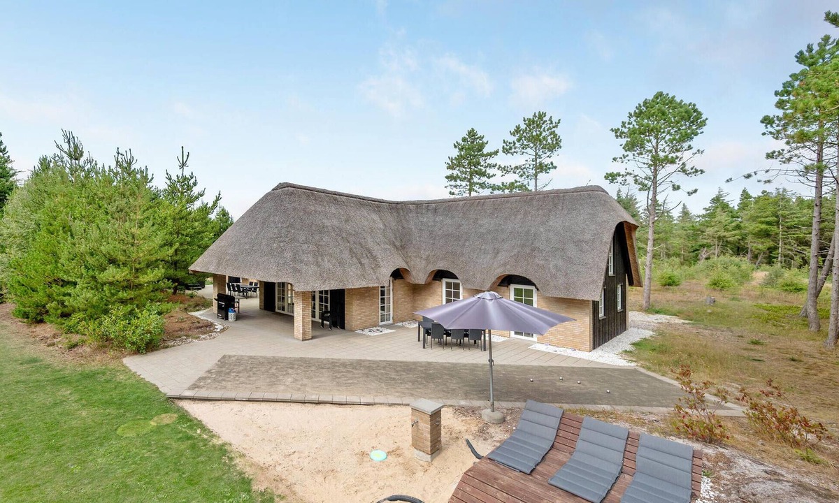 Øhuse House | Lovely home in Ulfborg with sauna