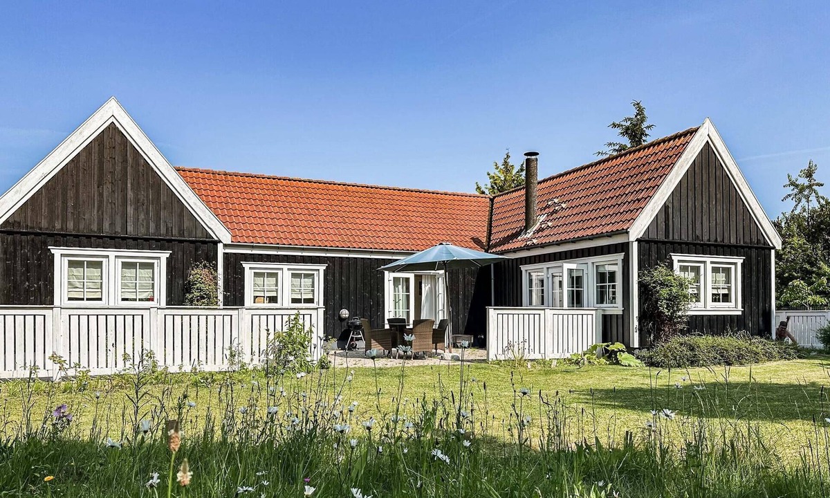 Holloselund House | Lovely home in Vejby with sauna