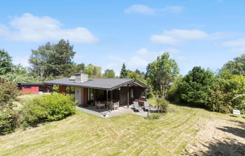 Holloselund House | Lovely Home In Vejby With Wifi