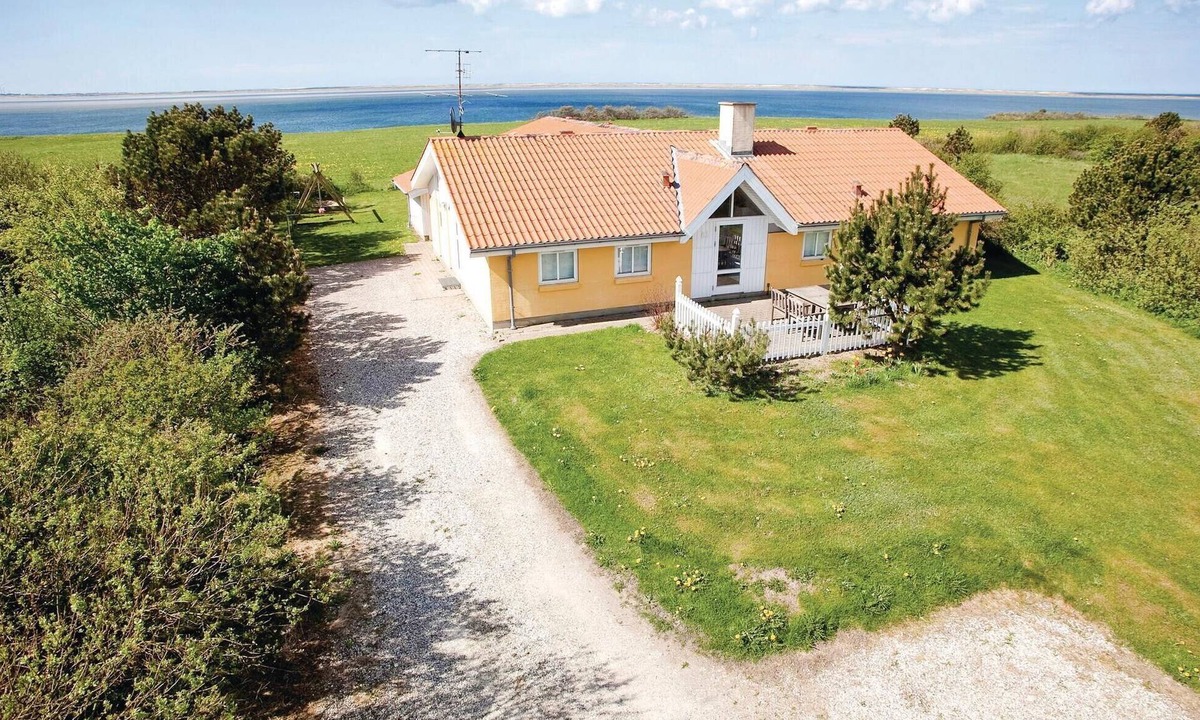 Vestervig House | Lovely home in Vestervig with sauna