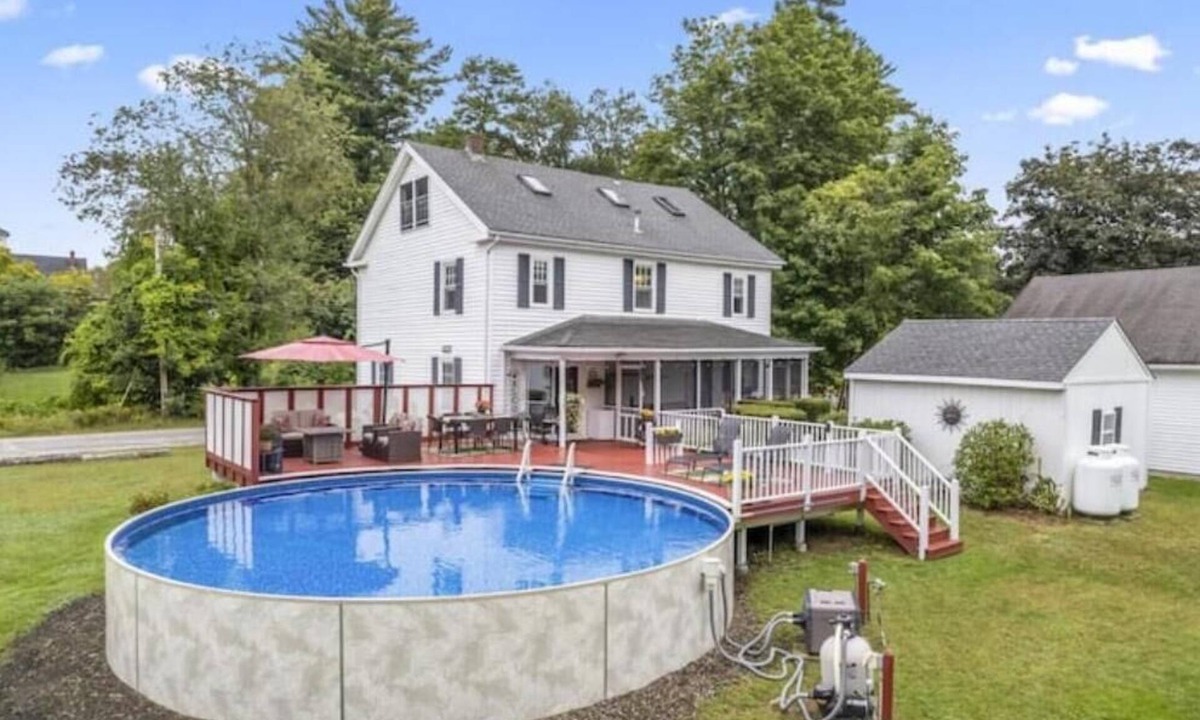 Mechanic Falls House | Lovely Home with Pool & Hot Tub