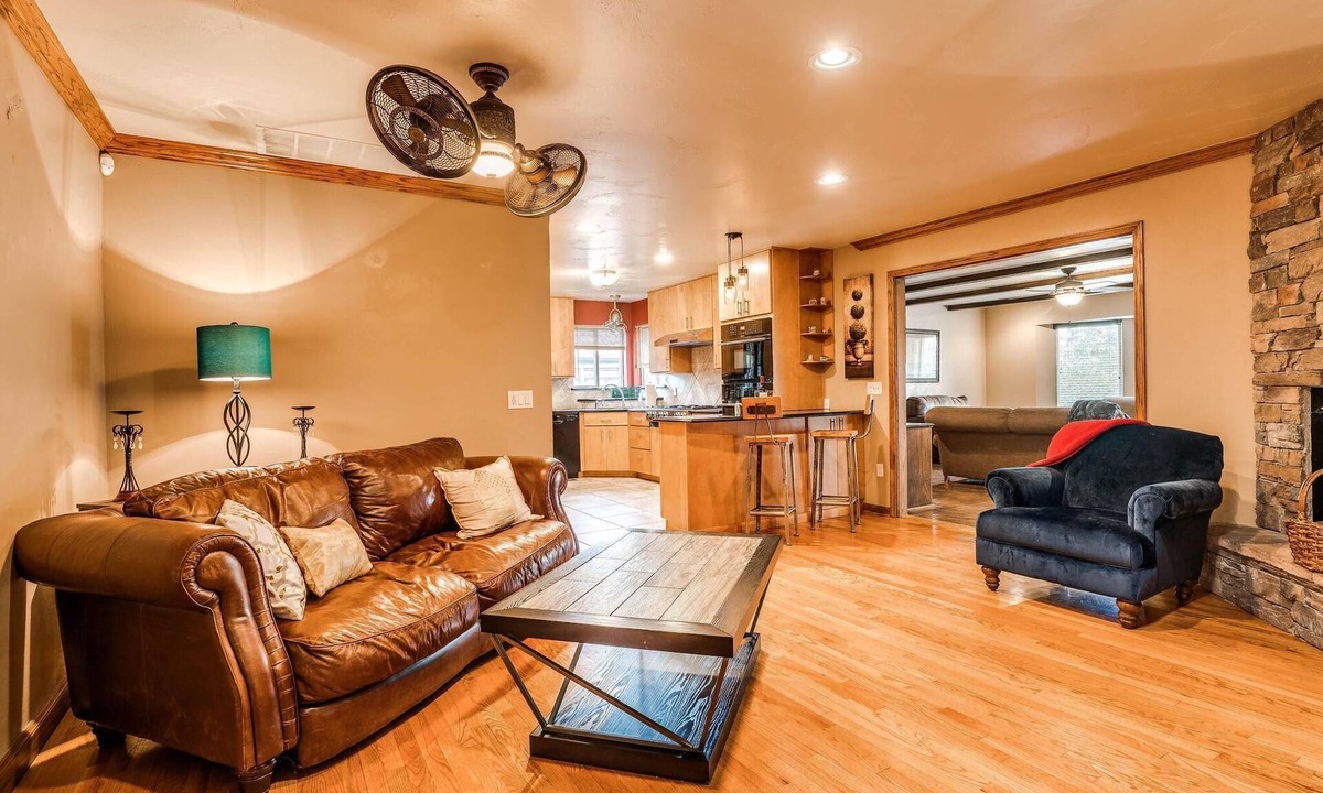 Wilemans Belle Isle House | Lovely home with back yard & deck near Penn Square Mall