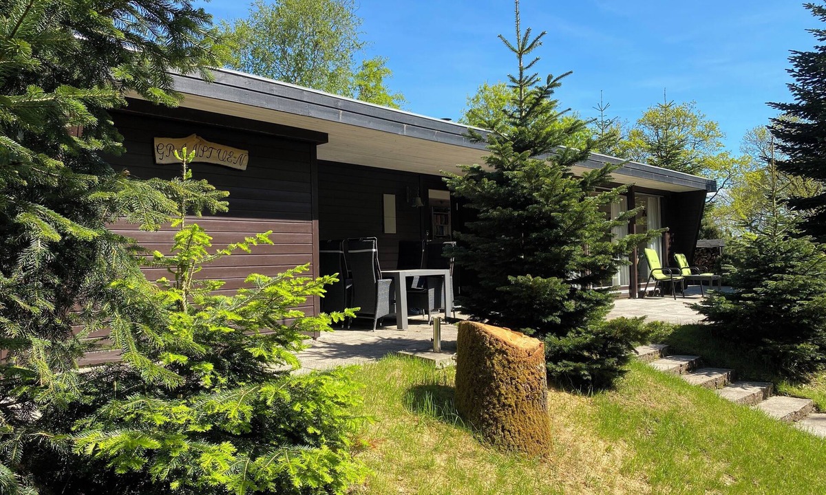 Nykobing Mors Cottage | Lovely house for 6 people with a sea view in an attractive summer house area