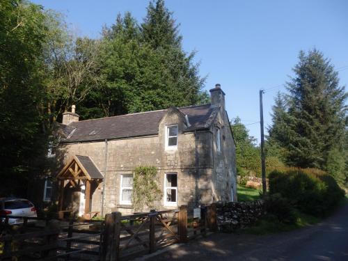 Sanquhar House | Lovely house next to Euchan River