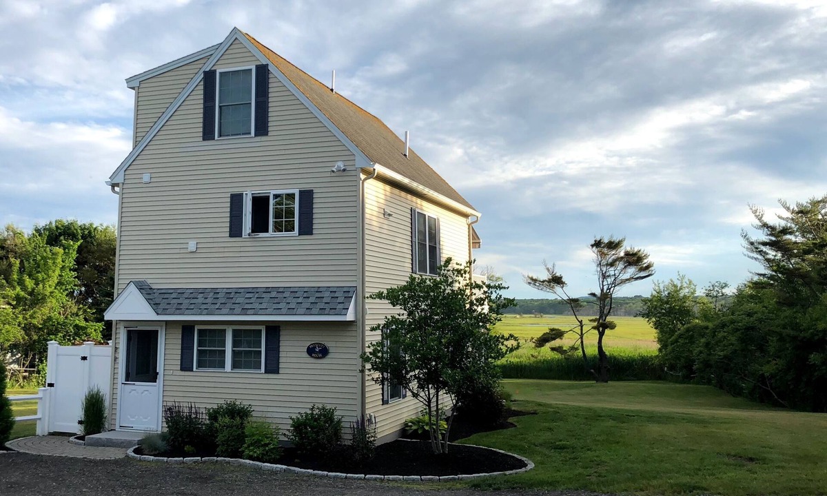 Wells House | Lovely house with gorgeous marsh views!