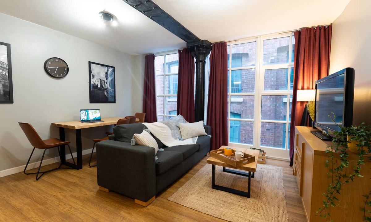 Market Street Condo | Lovely Industrial Loft