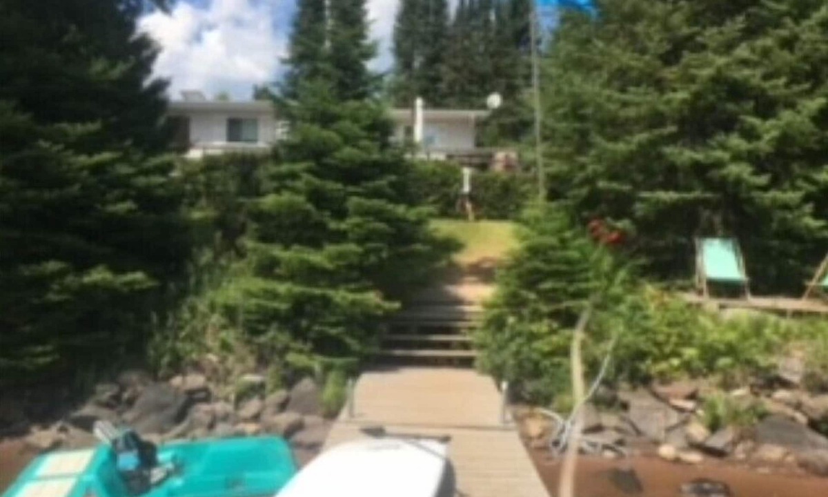 Shuniah House | Lovely Large Camp/Cottage Near Thunder Bay