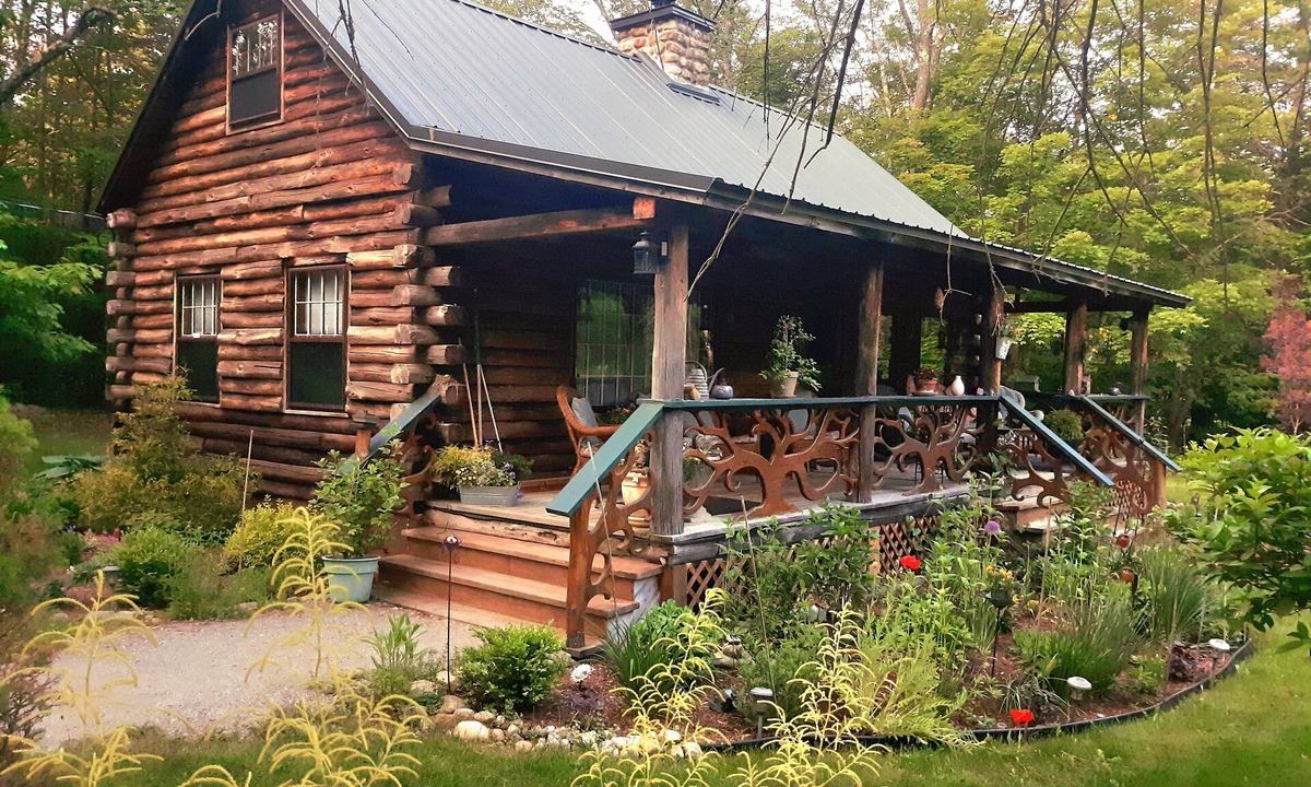 Bradford Cabin | Lovely Log Cabin Retreat: Cozy Fireplace, Beautiful Gardens & Nature
