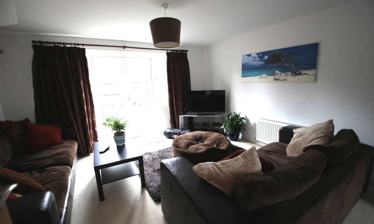 Warburton House | Lovely Lymm Property